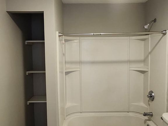 4th image of 1423 Quinnipiac Ave #107L