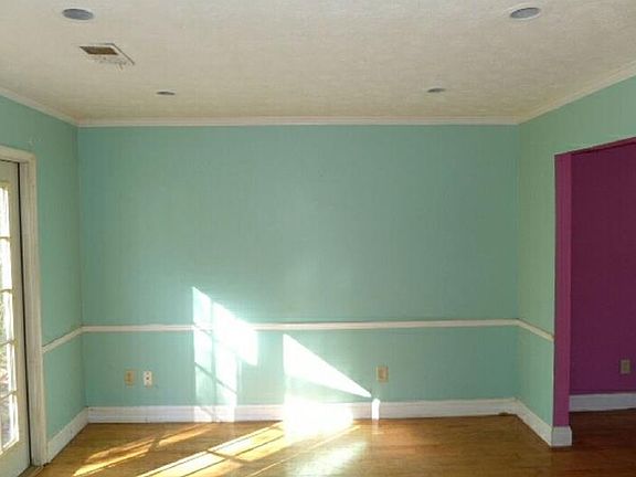3rd image of 1360 Charter Oaks Ln