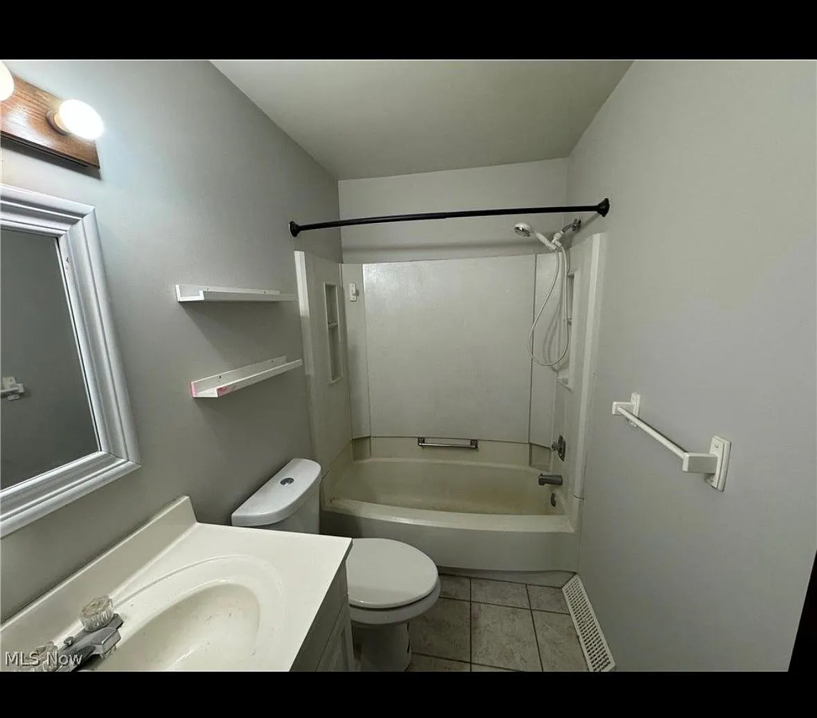 6020 Applecrest Ct #A photo 1