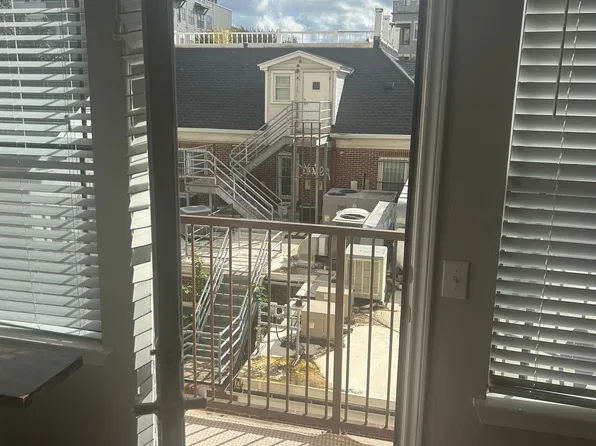 2505 San Gabriel St APT 302, Austin, TX 78705
