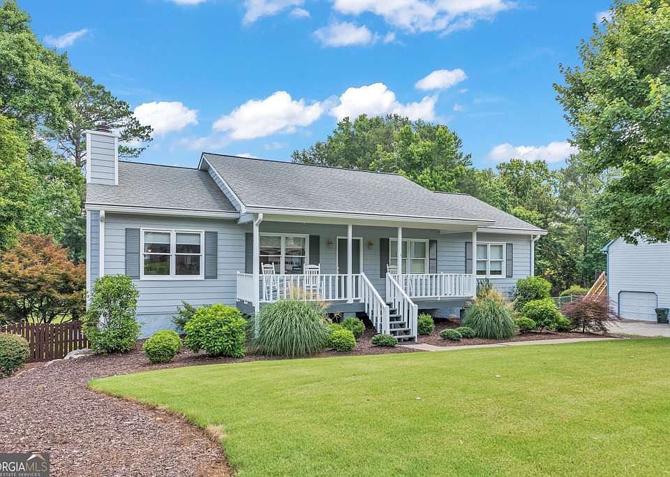 1st image of 2652 Green Meadow Ln NE