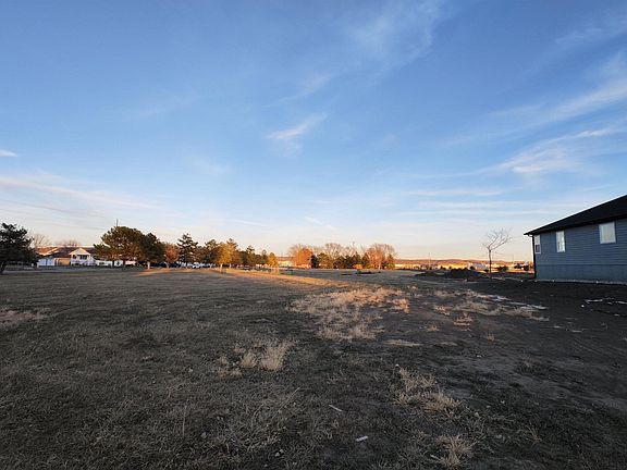 5th image of 794 Lakeshore Dr
