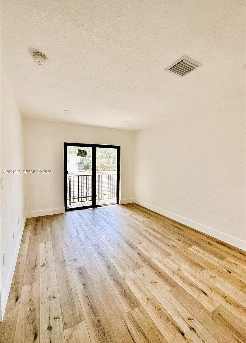 Lawrence Estates Land Cos — Photo 4