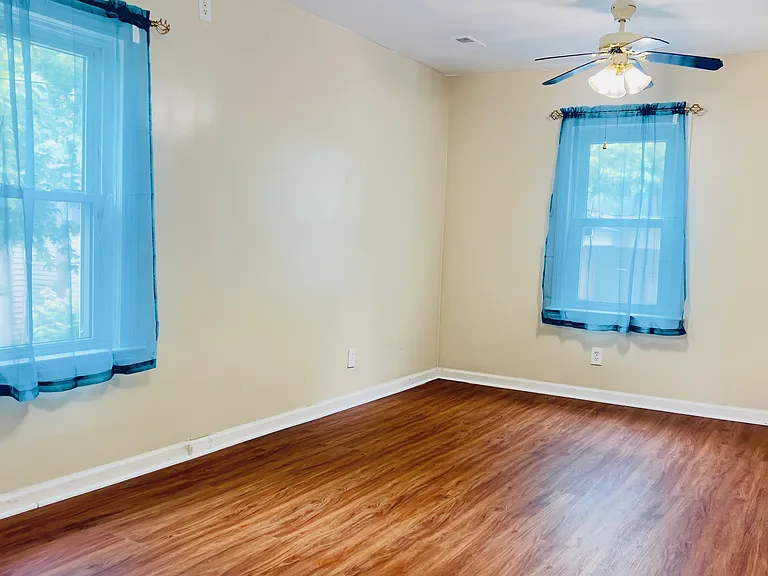 8405 Jackson Ave — Photo 14