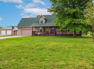 1215 E 515th Rd, Morrisville, MO 65710