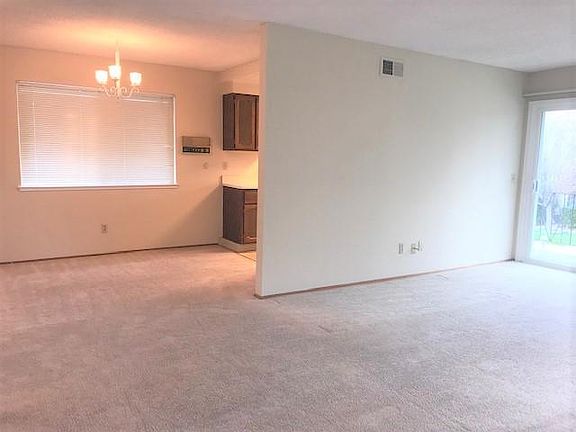 2nd image of 1301 Castlemont Ave APT 4
