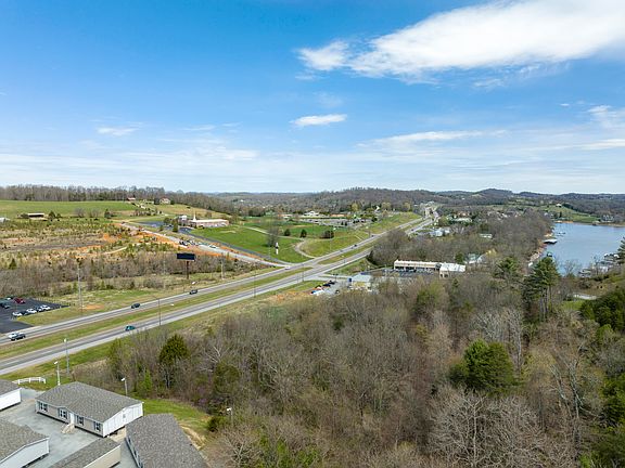 5th image of 3934 Bristol Hwy