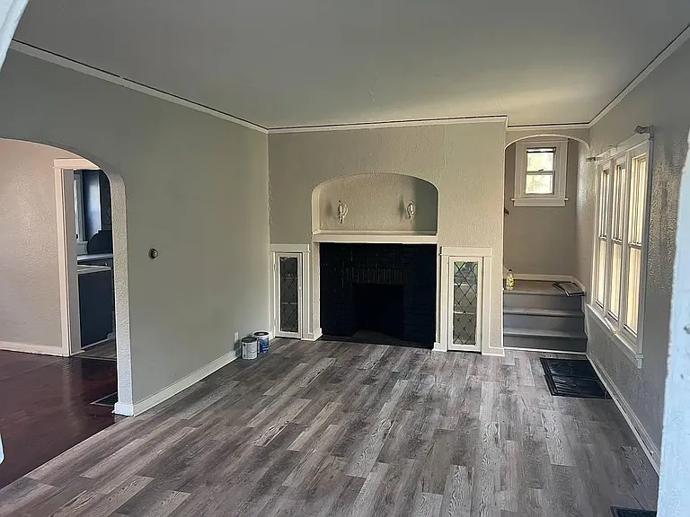 1045 Philadelphia Dr — Photo 13