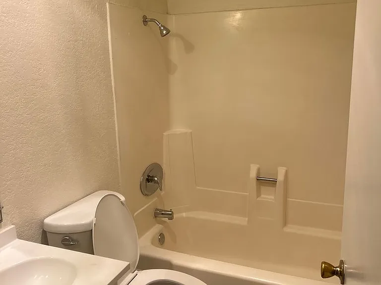 9929 Sepulveda Blvd — Photo 13