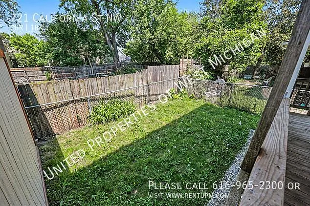 721 California St NW — Photo 16
