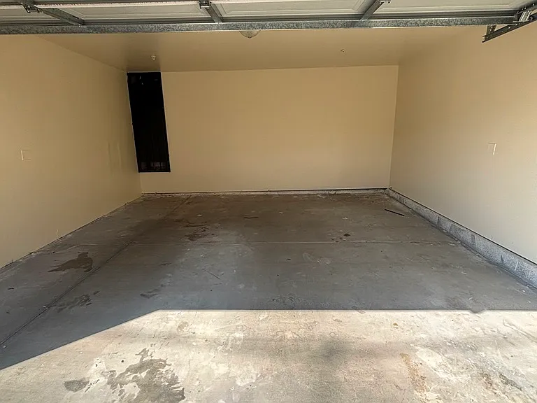 754 E 88th Pl — Photo 20