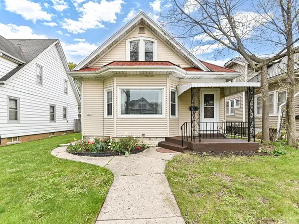 3009 S 48th STREET, Milwaukee, WI 53219