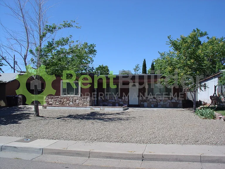 9801 Snow Heights Blvd NE — Photo 14