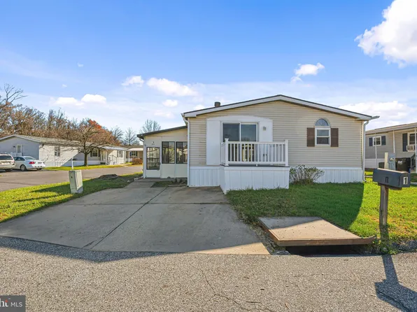 1 Hammock Trl, Middle River, MD 21220