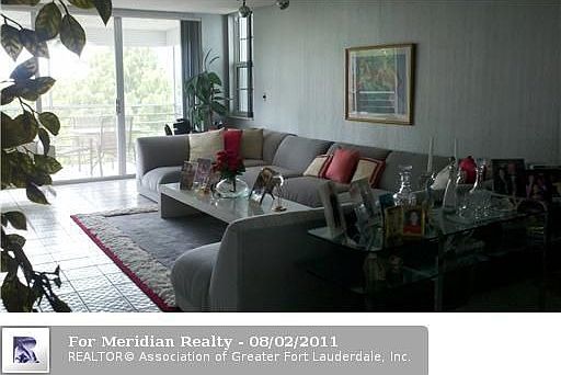 4th image of 4020 W Palm Aire Dr APT 410