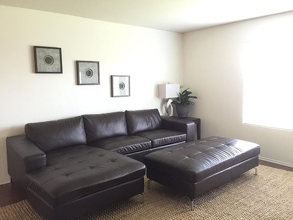 4th image of 301 Bonnie Ct