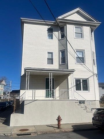 2nd image of 58 Irving St