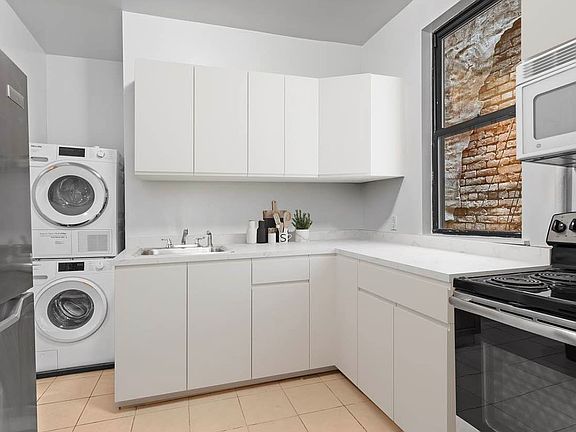 3rd image of 181 Bleecker St APT 1