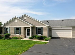 1785 Hannah Ln, Hampshire, IL 60140