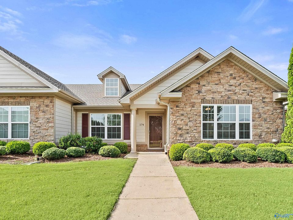 1st image of 174 Moore Farm Cir NW #174