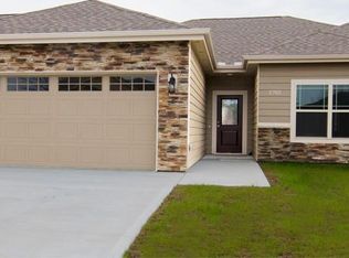 2702 S Fir Ter, Eudora, KS 66025