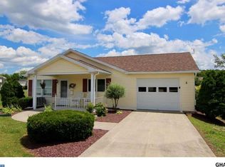 535 Honeysuckle Ct, Pine Grove, PA 17963
