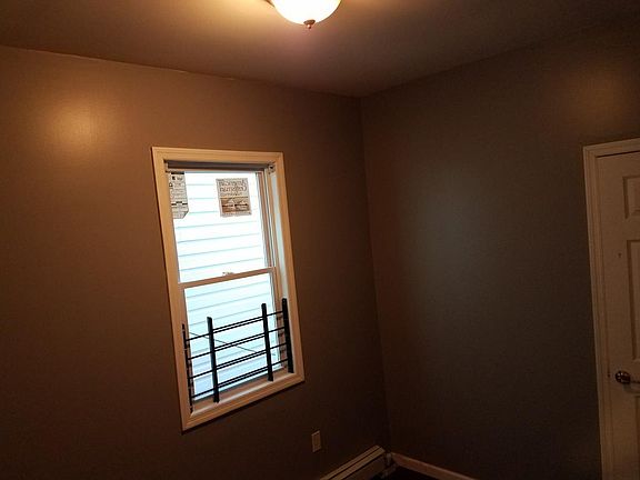 5th image of 119 Essex St #1