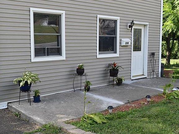2nd image of 228 Willow Ave