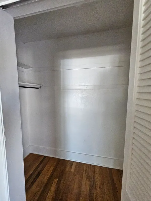 2 bed, 1.0 bath, 1070 sqft, $2,000 — Photo 4