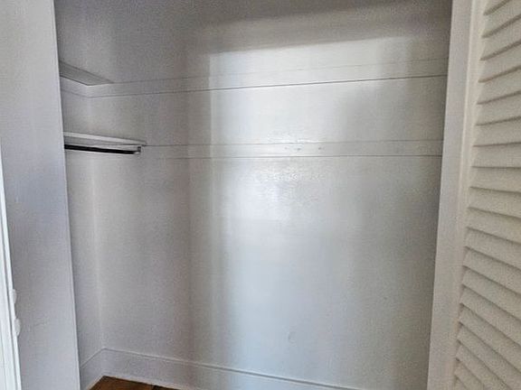 4th image of 204 Harvard Dr SE Unit A
