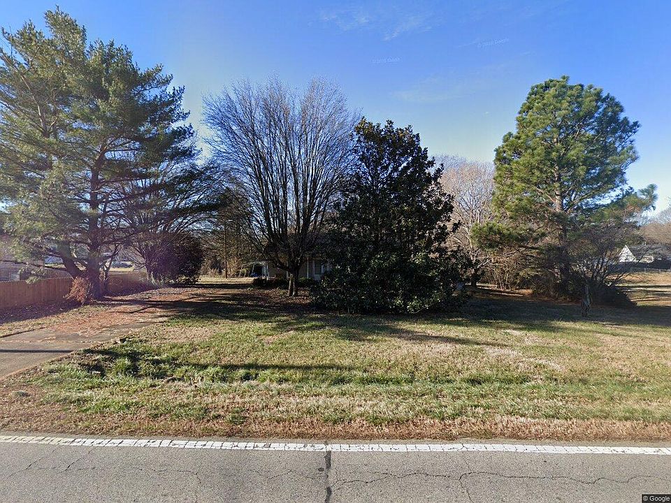 1st image of 2203 Airport Rd