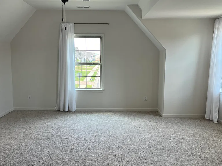 9746 Woodland Fox Ln N — Photo 21