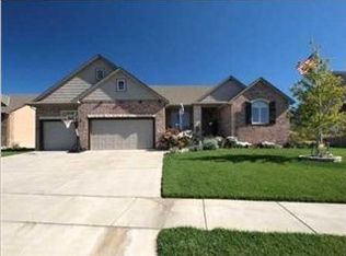 2212 N Stonegate Cir, Andover, KS 67002