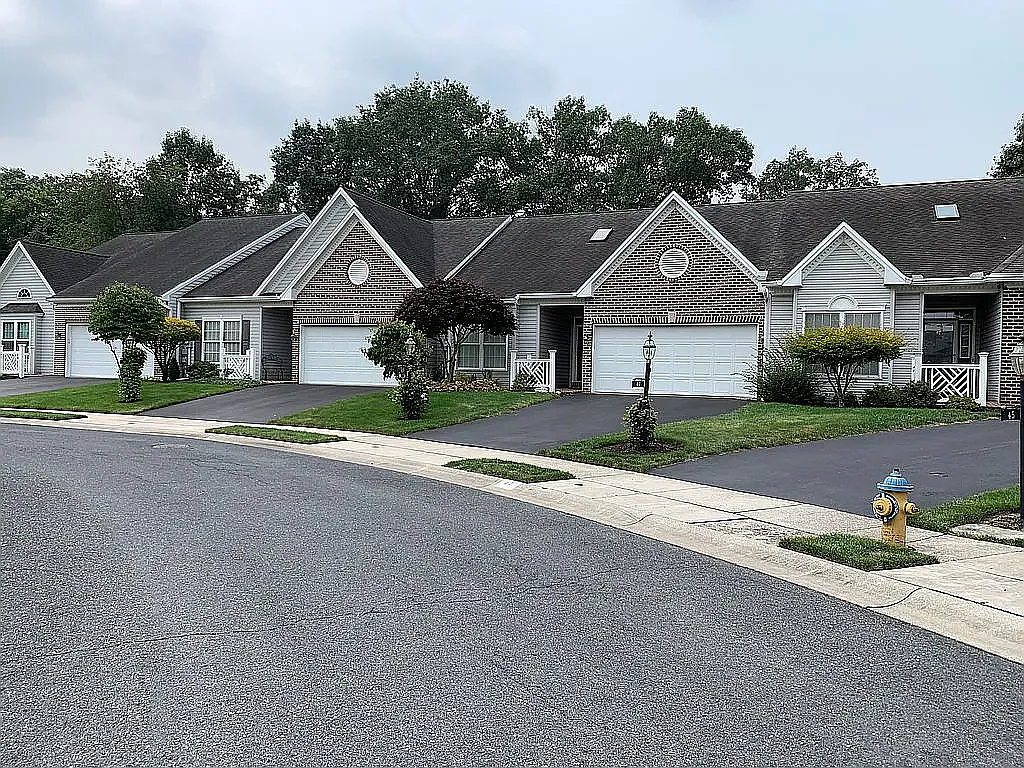 Building Photo - 49 Tuscany Ct