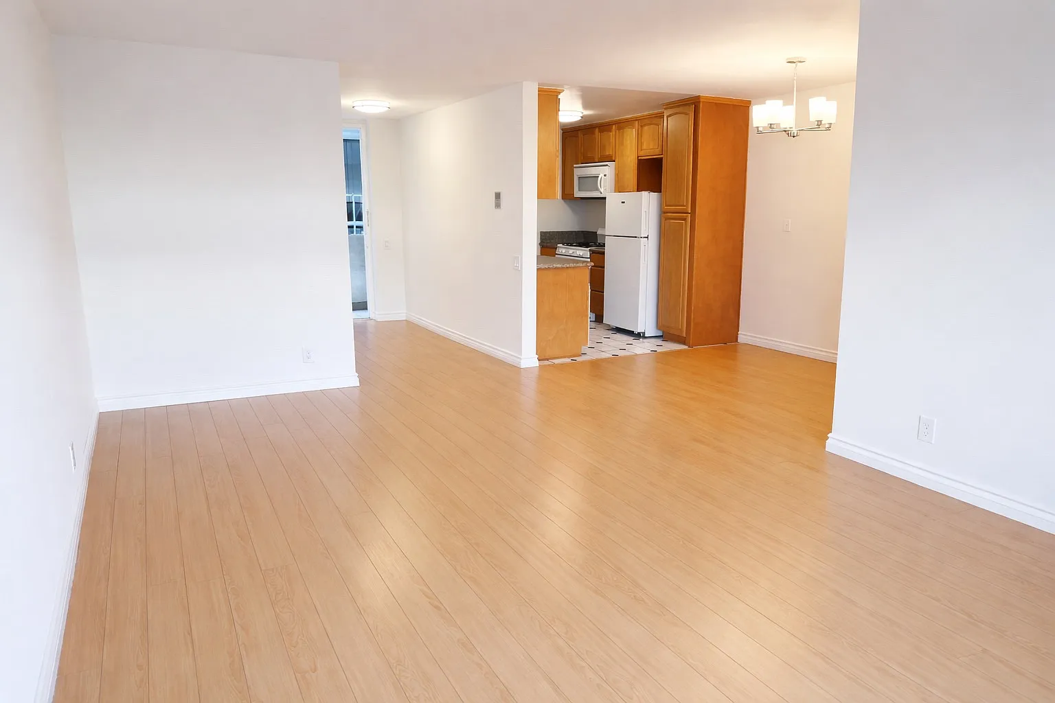 1 bed, $2,950 — Photo 2