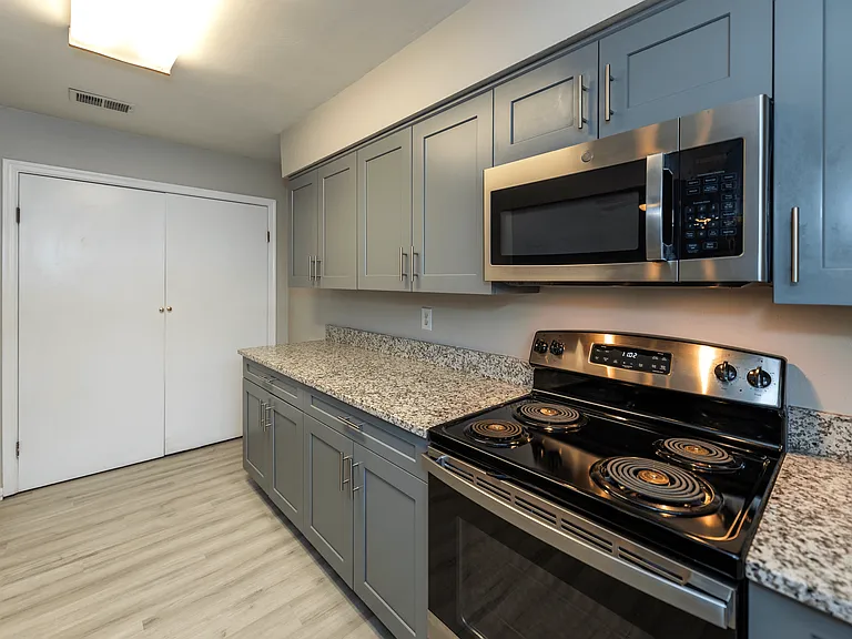 Pelican Dock Apartments — Photo 13
