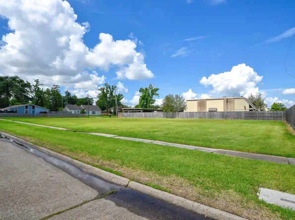 Kingston St, Lake Charles, LA 70605
