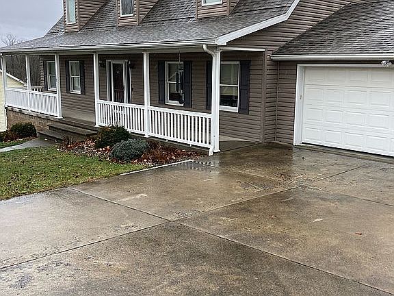 2nd image of 107 White Pine Dr