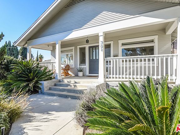 2nd image of 701 Micheltorena St