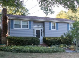 914 Middleboro Ave, Taunton, MA 02780