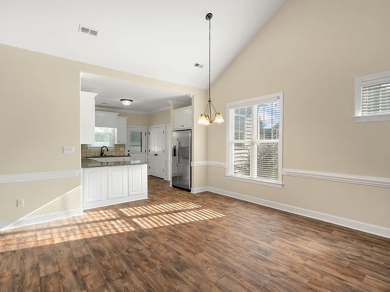 2508 Chelsea Dr NW — Photo 9