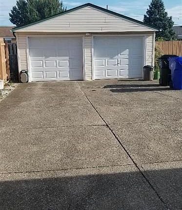 2nd image of 15742 Paulding Blvd