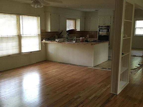 5th image of 766 Grove St