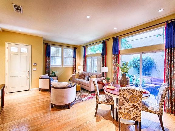 3rd image of 1517 Artisan Way