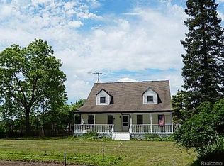 5309 Green Rd, Fenton, MI 48430