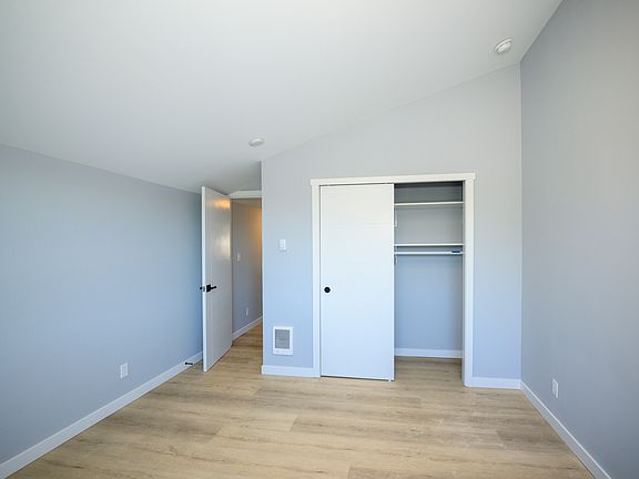 3rd image of 840 SW 154th St APT 3