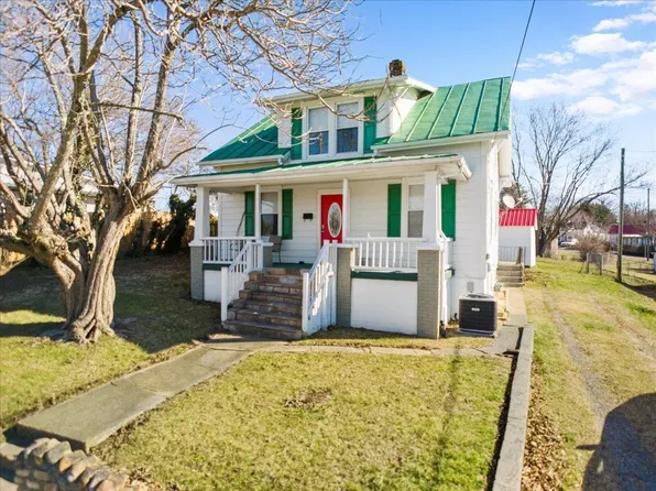 805 2nd Ave, Radford, VA 24141