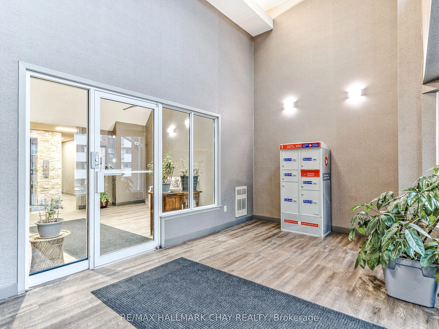 2 bed, $2,100 — Photo 3