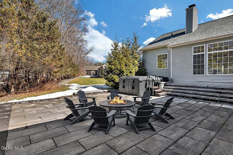 5th image of 31 Summerfield Circle