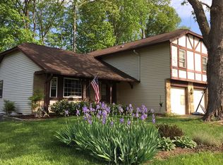 7126 Freshaire Dr, Springfield, VA 22153